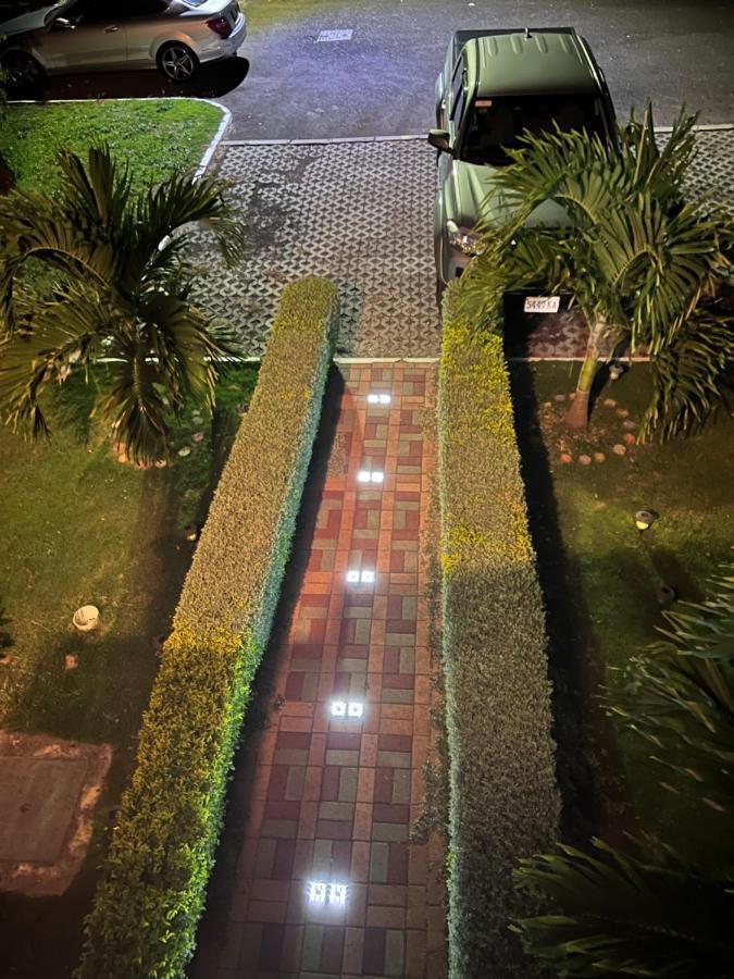 Comfort Rest Ocho Rios Bagian luar foto