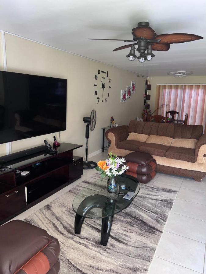 Comfort Rest Ocho Rios Bagian luar foto