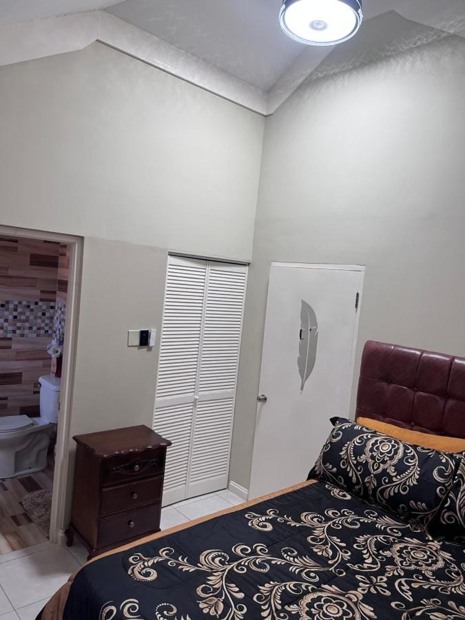 Comfort Rest Ocho Rios Bagian luar foto