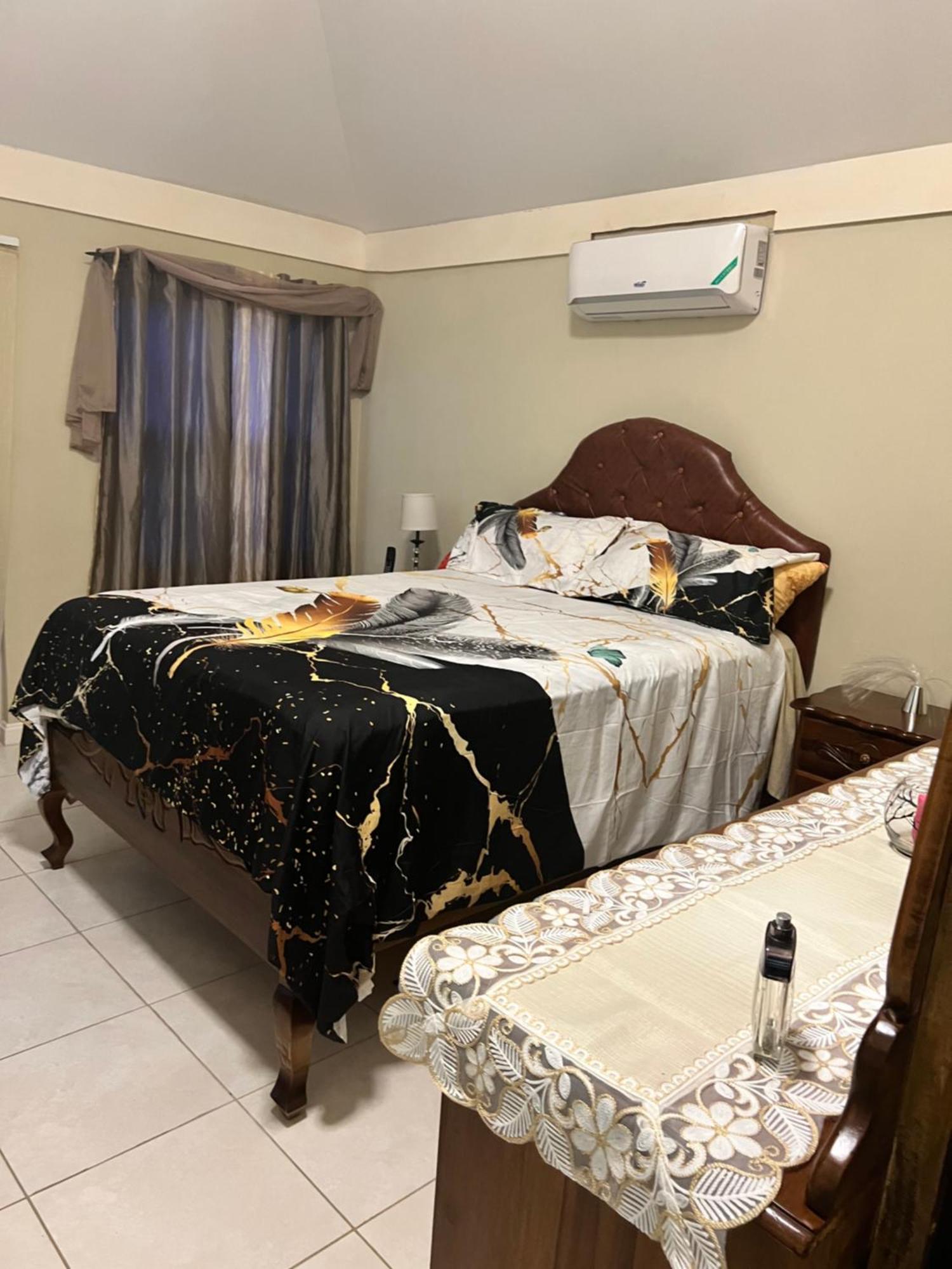 Comfort Rest Ocho Rios Bagian luar foto